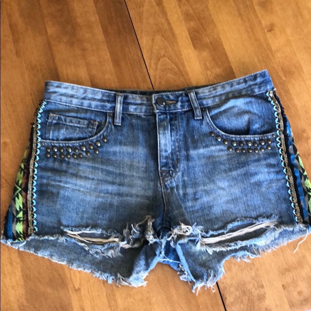BDG Mid-rise shorts